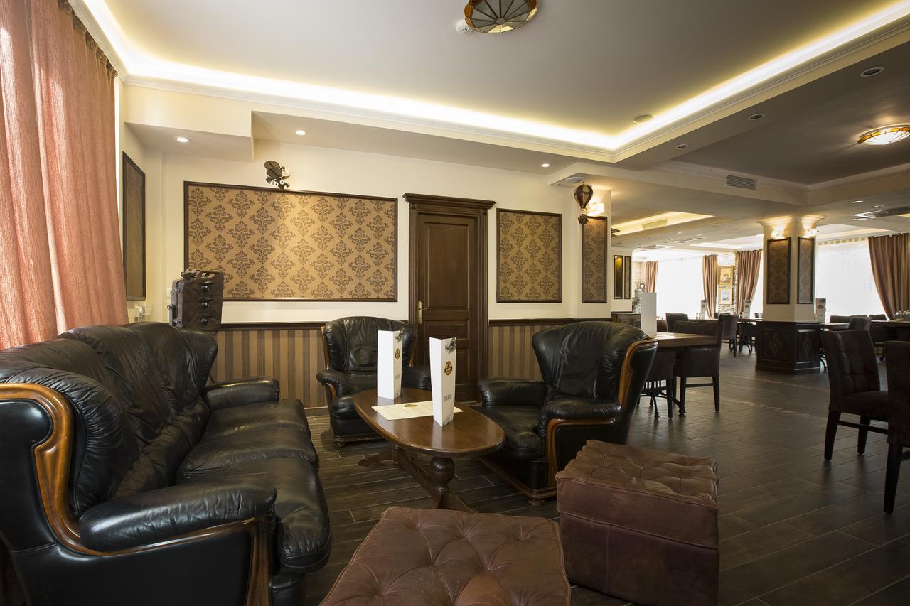 Hotel Aviator Boutique Otopeni Exterior photo