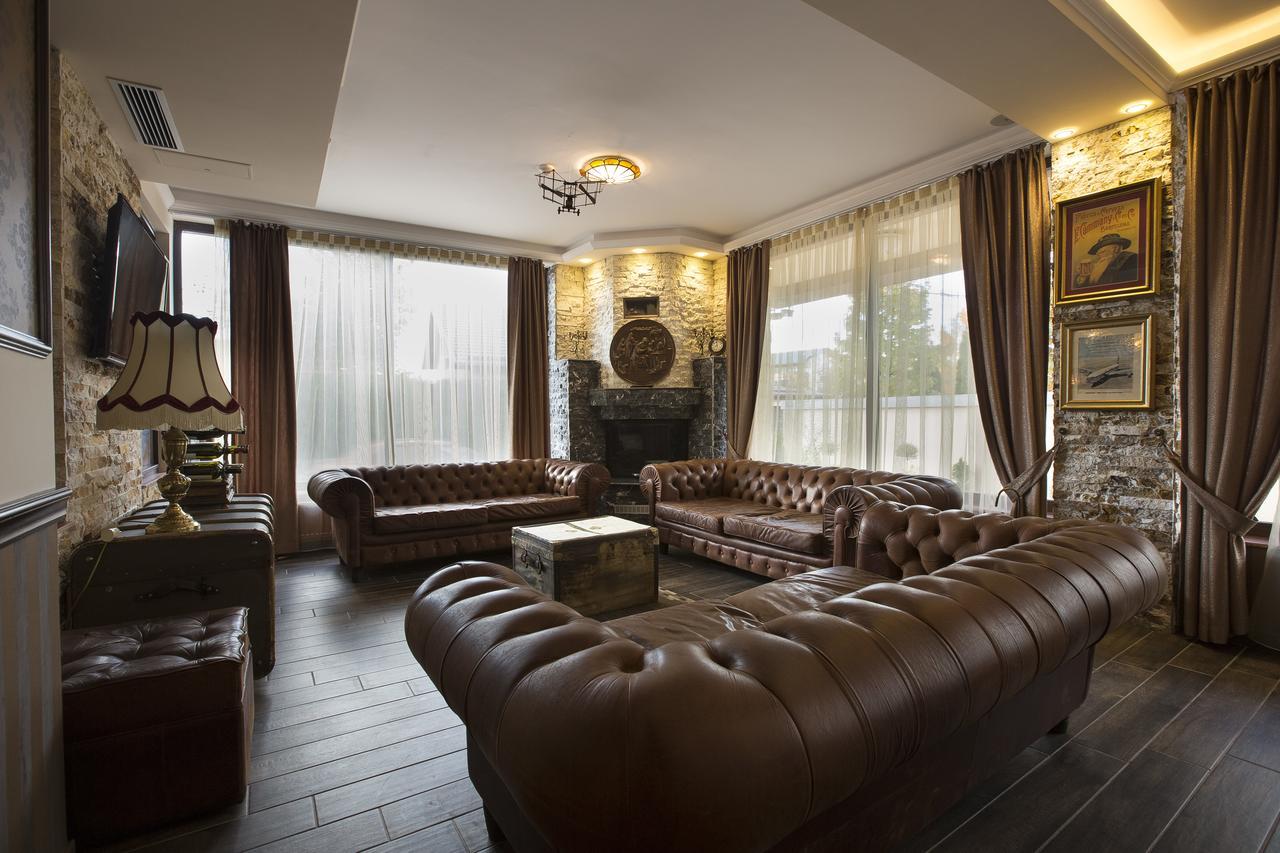 Hotel Aviator Boutique Otopeni Exterior photo
