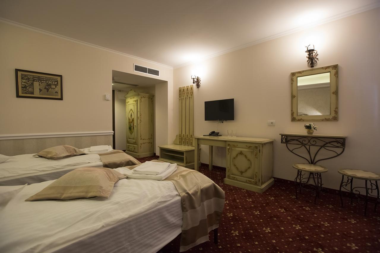 Hotel Aviator Boutique Otopeni Exterior photo