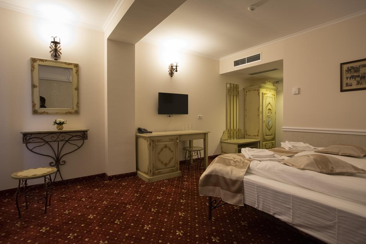Hotel Aviator Boutique Otopeni Exterior photo