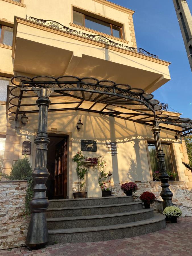 Hotel Aviator Boutique Otopeni Exterior photo